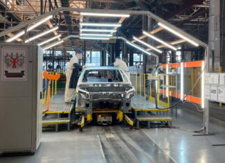 Робітники АвтоВАЗу поскаржилися путіну на диверсію Renault АвтоВАЗ Іжевськ