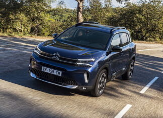 З’явився новий кросовер Citroen: скільки коштує і що пропонує Citroen C5 Aircross