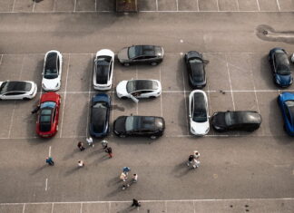 tesla-hunger-strike-norwegian-ev-owners