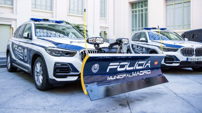 Policia-Madrid-coches-BMW-2 Снігоприбиральна машина BMW