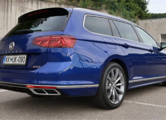 Офіційно: Volkswagen розпрощався з седаном Passat VW Passat Variant