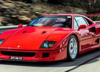 33-річний суперкар Ferrari за $3,3 млн: чому він унікальний Ferrari F40 1990