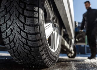 Гумові галоші: як росія привласнює славу Nokian Tyres ikon tyres