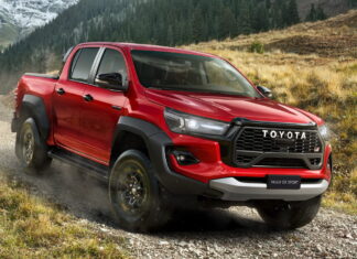 В Україні з’явився крутий пікап Toyota Hilux GR Sport Hilux GR Sport