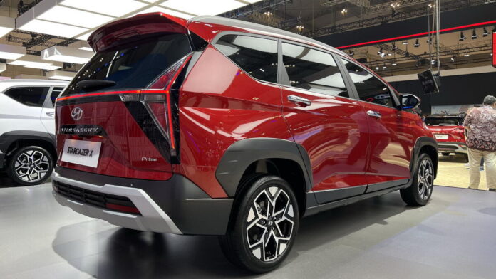 Hyundai Stargazer X 2 Hyundai Stargazer X
