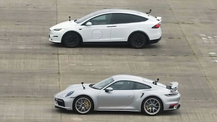 Tesla Model X Plaid vs Porsche 911 Turbo S Tesla Model X Plaid vs Porsche 911 Turbo S