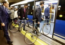 Київські велосипедисти вимагають виділити їм окремий вагон у метро велосипед у метро