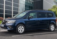 Renault представив Grand Kangoo: що в ньому цікавого Renault_Grand_Kangoo