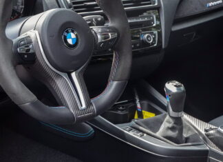 Чому BMW стягує додаткову плату за механічну коробку передач: є відповідь bmw manual gearbox