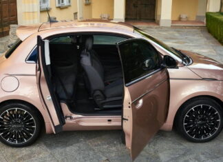 Найбільш економні електрокари: складено ТОП-10 Fiat 500 Electric