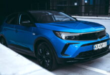 Новий кросовер Opel Grandland запропонували в Україні зі знижкою Opel Grandland