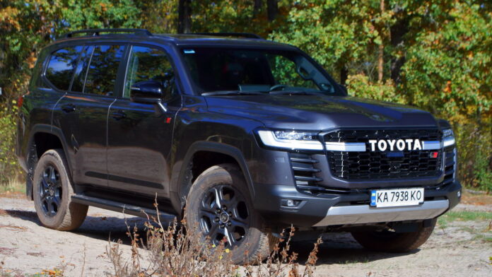 TOYOTA LAND CRUISER 300 GR SPORT