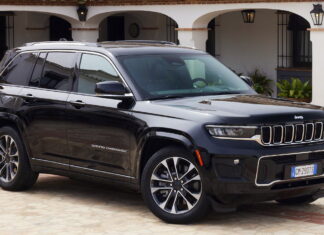 В Україні стартували продажі Jeep Grand Cherokee: подробиці та ціни Jeep Grand Cherokee