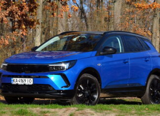 Знайомий незнайомець: випробовуємо новий Opel Grandland Opel Grandland