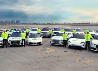 Турецька поліція пересіла на Ferrari, Bentley та Porsche: подробиці та фото Turkish Police