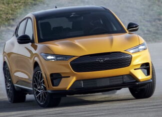 Тепер офіційно: в Україну приїхав новий Ford Mustang Mach-E Ford Mustang Mach-E