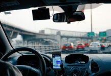 Знаряддя протиправної діяльності: податківці почали вилучати авто у таксистів таксі