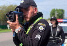 В Україні заборонять поліції ручне вимірювання швидкості автомобілей Україна TruCam