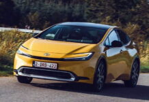 Стартують продажі нового Toyota Prius: подробиці та ціни New Toyota Prius