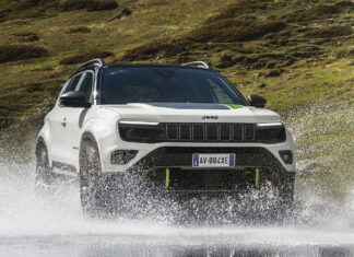 Jeep розсекретив повнопривідний кросовер Avenger: цікаві подробиці Jeep Avenger 4xe