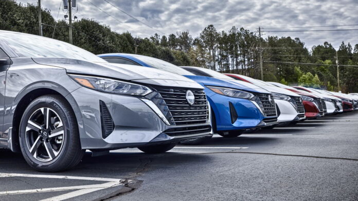NISSAN_SEDANS