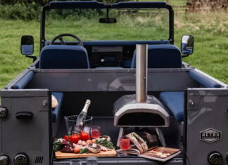 Для пілота Формули-1 створили піцерію на колесах Land Rover Defender Pizza Oven