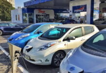 Попри відключення світла: в Україну завезли рекордну кількість електромобілів Найпопулярніші в Україні електромобілі
