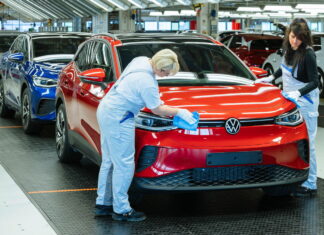 Не зайшло: Volkswagen спрямує “електромобільний” бюджет на двигуни внутрішнього згоряння VW ID4