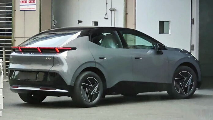Lynk & Co Z20 1 Lynk & Co Z20