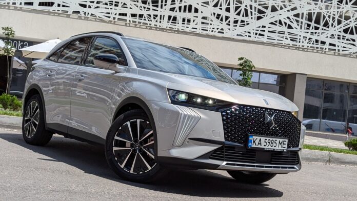 1 DS 7 E-TENSE