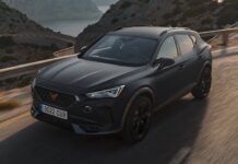 Українцям запропонували преміальний кросовер від SEAT зі знижкою до 240 000 грн CUPRA Formentor 2024