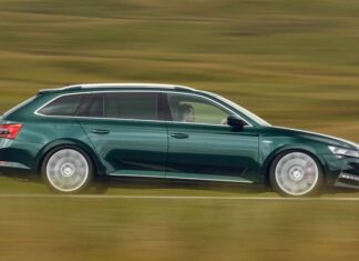 Майже Інтерсіті: Skoda створила 470-сильний спальний вагон Skoda Superb Estate Sleeper Edition