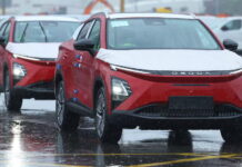 Китайська Chery збирає авто на російських заводах, покинутих західними автовиробниками Chery Russia