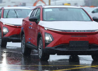 Китайська Chery збирає авто на російських заводах, покинутих західними автовиробниками Chery Russia