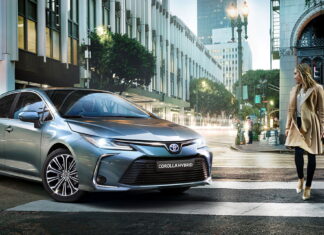 В Україні обвалилися продажі нових авто: ТОП-5 найпопулярніших марок Toyota Corolla