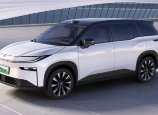 Розсекречено новий дешевий сімейний кросовер Toyota: названо ціну Toyota bZ3X