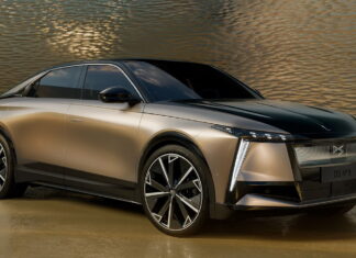 Вдвічі дешевше за Tesla: преміум-бренд Citroen представив кросовер з запасом ходу 750 км New DS №8