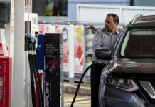 У Європі переглянуть заборону продажу машин з ДВЗ: відомі причини Ban Gasoline Cars