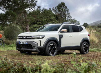 Новий Duster отримав інноваційний повний привід: кросовер вже тестується New Duster 4x4