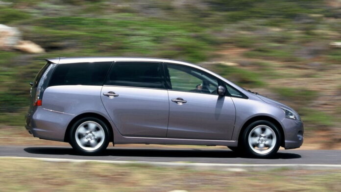 Old Mitsubishi Grandis Mitsubishi Grandis