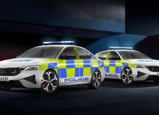 Skoda перетворила популярну модель на потужний патрульний автомобіль Police Skoda Octavia RS