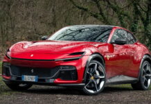 Відповідь Трампу: у США миттєво подорожчали Ferrari та Porsche Ferrari Purosangue