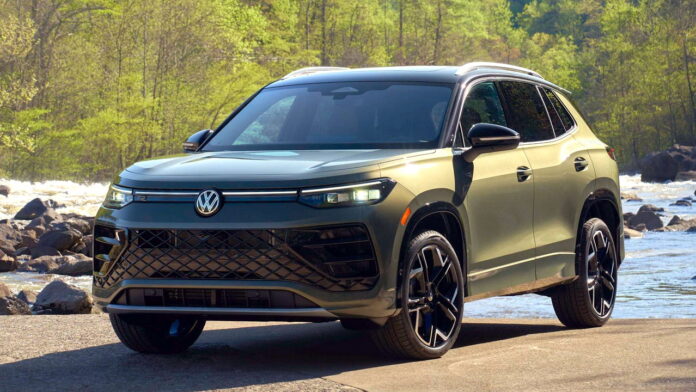 Volkswagen Tiguan SEL R-Line Turbo 1 Volkswagen Tiguan SEL R-Line Turbo