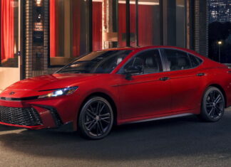 Нічна тінь: Toyota Camry оновилася та отримала цікаву версію Toyota Camry Nightshade
