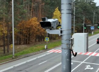 В Україні починають автоматично штрафувати за проїзд на червоне світло Камери контролю швидкості