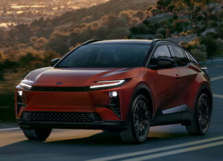 Представлено абсолютно новий Toyota C-HR: оголошено ціни Toyota C-HR BEV