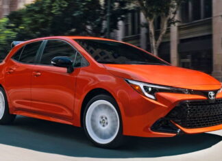 Нова Toyota Corolla отримала яскраву версію: відома орієнтовна ціна Toyota Corolla FX Edition