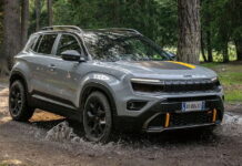 Новий повнопривідний Jeep Avenger 4xe вже в Україні: комплектації та ціни Jeep Avenger 4xe
