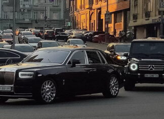 Скільки податку сплатили власники розкішних авто у 2025 році Транспортний податок на розкішні авто