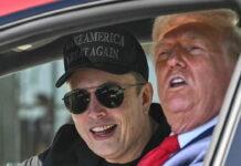 На тлі сварки з Маском: президент Трамп продає свою Tesla Trump Musk Tesla
